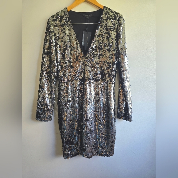 NWT! RACHEL ZOE, Muse V Neck Dress,  Silver & Black Sequin, Size 8, $445 - Picture 4 of 11